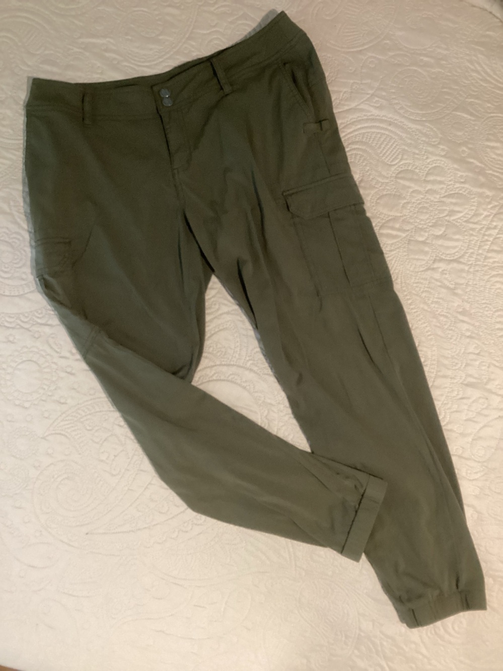 Women’s Prana lightweight hiking joggers